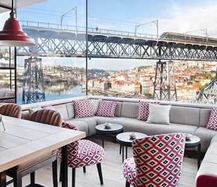 Terrace VINCCI PONTE DE FERRO  Porto